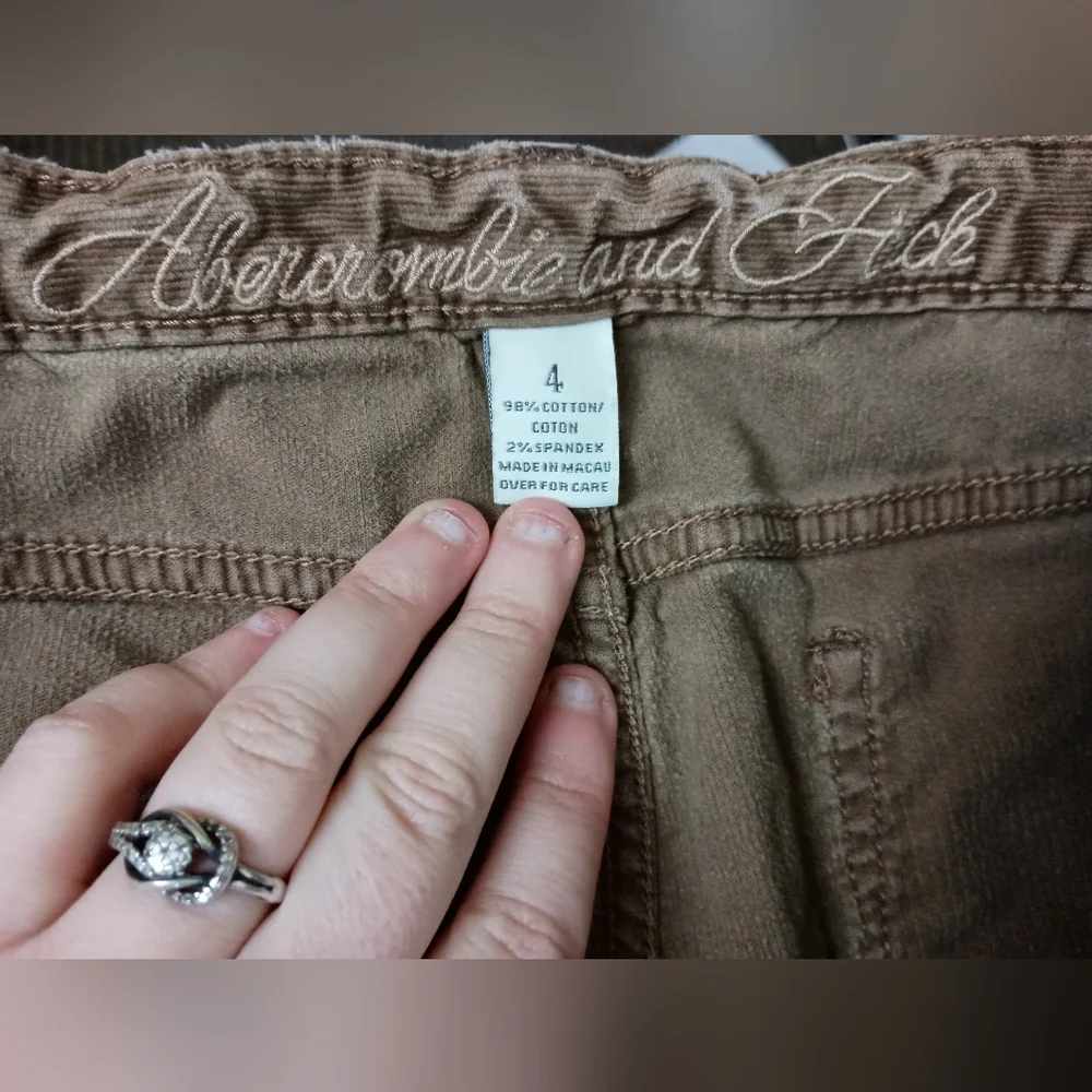 ABERCROMBIE & FITCH Designer Brown Corduroy Pants (#1,397)‎